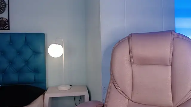 Snapshot of Lilyred_ chatting on July 11, 2026, 3:31 am Lilyred online show from July 11, 2026, 3:31 am