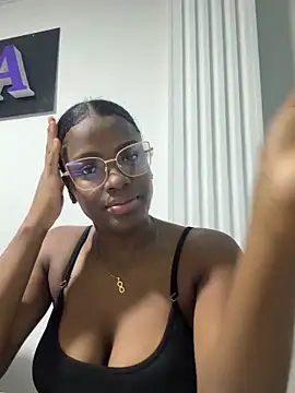 Nira rousse online show from May 5, 2026, 5:37 am