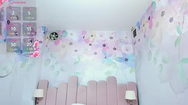 Miabloom19  online show from July 28, 2026, 11:15 pm