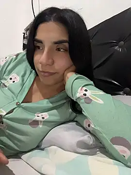 Snapshot of InesD_Arcy chatting on June 2, 2026, 12:23 am InesD Arcy online show from June 2, 2026, 12:23 am