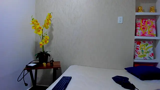 ChloeSmith9 online show from June 19, 2026, 9:07 pm