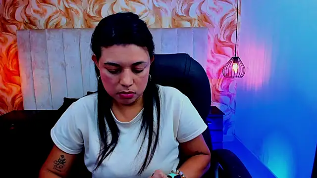 ChloeSmith9 online show from July 27, 2026, 7:10 pm