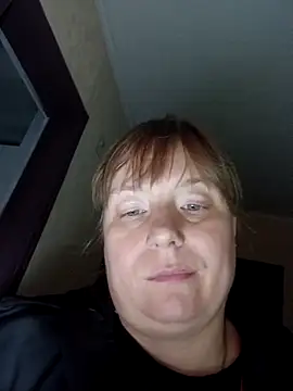 MikkiLove777 online show from May 2, 2026, 12:37 am