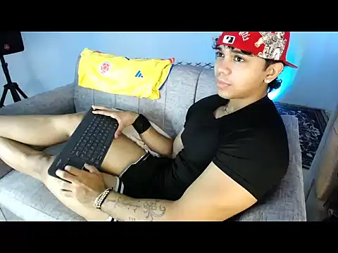 noahprada online show from June 23, 2026, 3:43 pm