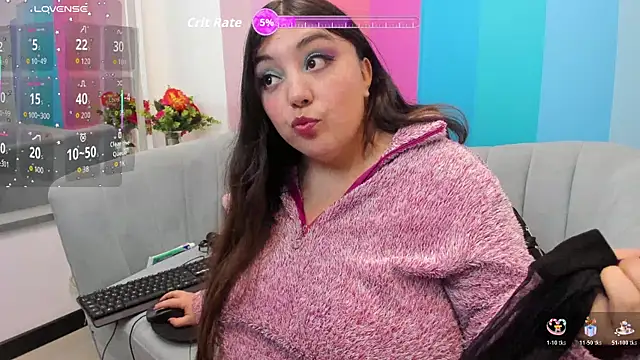 RoxanneDiaz online show from June 10, 2026, 12:00 am