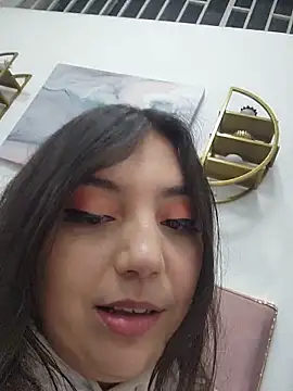 RoxanneDiaz online show from June 11, 2026, 2:53 am