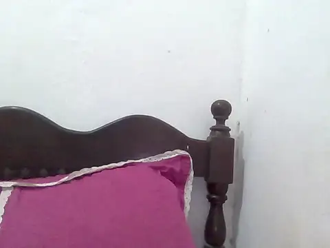 Snapshot of Xoeni chatting on May 15, 2026, 11:56 pm Xoeni online show from May 15, 2026, 11:56 pm