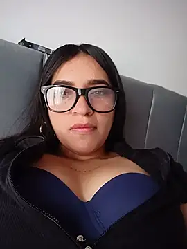 Snapshot of Sky__19 chatting on July 24, 2026, 3:21 pm Sky 19 online show from July 24, 2026, 3:21 pm