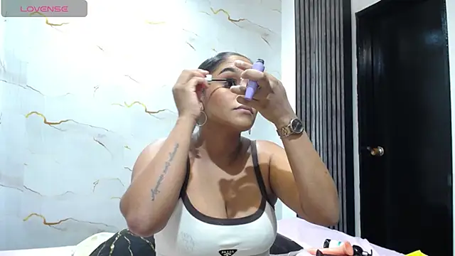 Snapshot of Liaa_cams chatting on June 28, 2026, 3:01 am Liaa cams online show from June 28, 2026, 3:01 am
