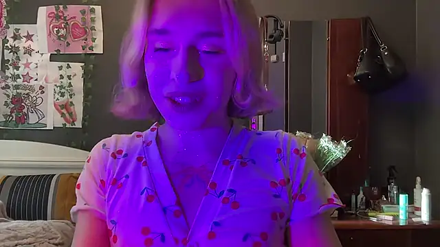 Snapshot of Miss_Amy00 chatting on June 21, 2026, 3:58 pm Miss Amy00 online show from June 21, 2026, 3:58 pm
