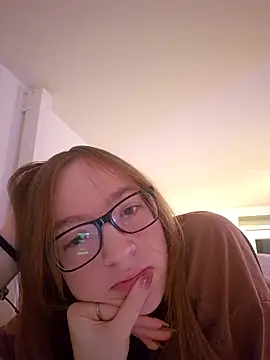 Snapshot of Freaky-Doll chatting on May 14, 2026, 10:27 pm Freaky-Doll online show from May 14, 2026, 10:27 pm