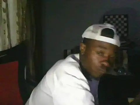 Snapshot of SowetoR500 chatting on May 23, 2026, 10:14 pm SowetoR500 online show from May 23, 2026, 10:14 pm