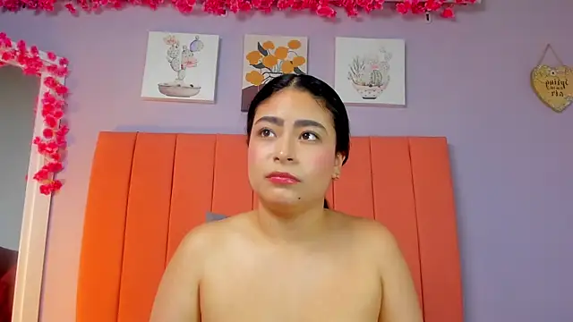 roxanneowens online show from April 29, 2026, 5:30 pm