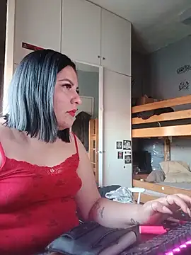 LittleMairy online show from May 27, 2026, 5:21 pm