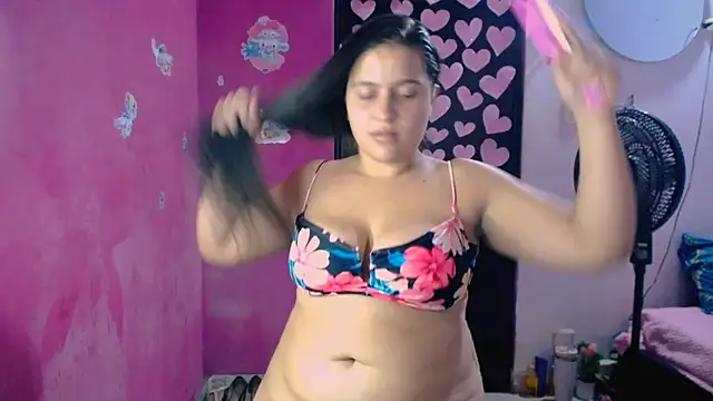 Snapshot of Kiara_tits chatting on May 21, 2026, 1:23 am Kiara tits online show from May 21, 2026, 1:23 am