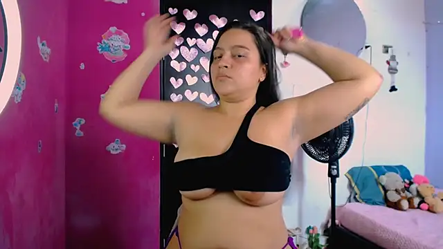 Snapshot of Kiara_tits chatting on May 23, 2026, 8:02 pm Kiara tits online show from May 23, 2026, 8:02 pm