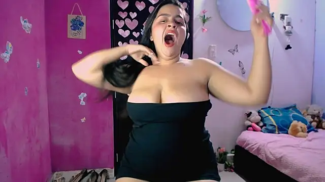 Snapshot of Kiara_tits chatting on June 4, 2026, 11:22 pm Kiara tits online show from June 4, 2026, 11:22 pm