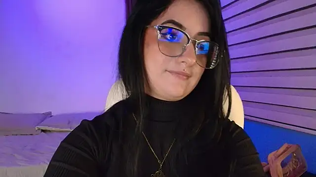 Snapshot of AnnyBonne9 chatting on May 11, 2026, 2:45 pm AnnyBonne9 online show from May 11, 2026, 2:45 pm