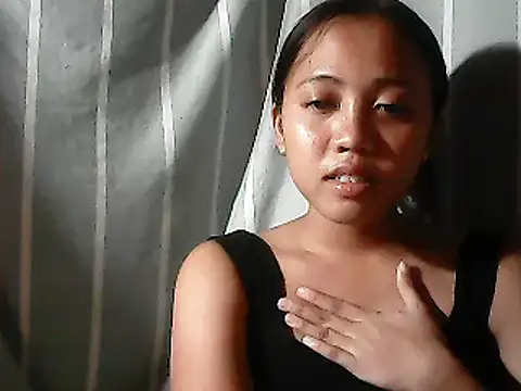 Snapshot of Yours_AsianPinayGirl18 chatting on June 15, 2026, 11:12 am Yours AsianPinayGirl18 online show from June 15, 2026, 11:12 am