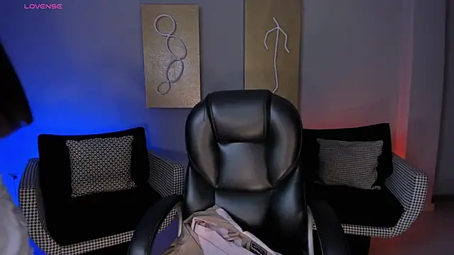 BellaStormX online show from June 4, 2026, 11:27 am