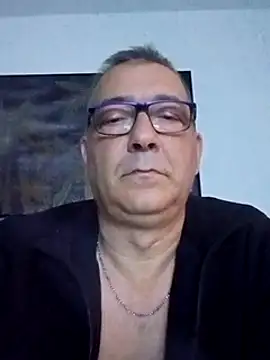 Snapshot of Soloyan chatting on December 10, 2024, 6:44 am Soloyan online show from December 10, 2024, 6:44 am