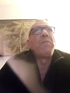 Snapshot of Soloyan chatting on December 13, 2024, 5:38 am Soloyan online show from December 13, 2024, 5:38 am