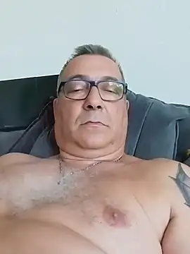 Snapshot of Soloyan chatting on December 16, 2024, 3:22 pm Soloyan online show from December 16, 2024, 3:22 pm