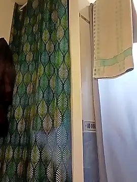 Snapshot of Soloyan chatting on December 21, 2024, 11:11 am Soloyan online show from December 21, 2024, 11:11 am