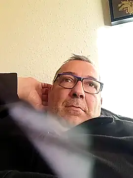 Snapshot of Soloyan chatting on December 25, 2024, 10:50 am Soloyan online show from December 25, 2024, 10:50 am