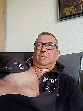 Snapshot of Soloyan chatting on January 2, 2025, 1:08 pm Soloyan online show from January 2, 2025, 1:08 pm