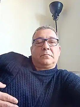 Snapshot of Soloyan chatting on January 13, 2025, 12:13 pm Soloyan online show from January 13, 2025, 12:13 pm