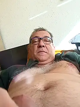 Snapshot of Soloyan chatting on February 5, 2025, 9:15 am Soloyan online show from February 5, 2025, 9:15 am