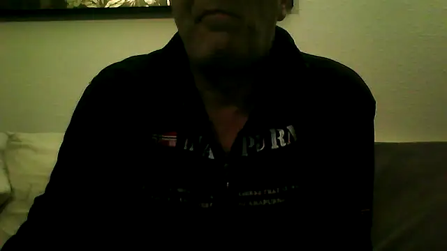 Snapshot of Soloyan chatting on September 28, 2025, 4:29 am Soloyan online show from September 28, 2025, 4:29 am