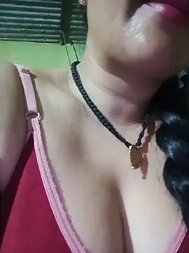 Snapshot of Haliya8 chatting on May 24, 2026, 4:23 pm Haliya8 online show from May 24, 2026, 4:23 pm