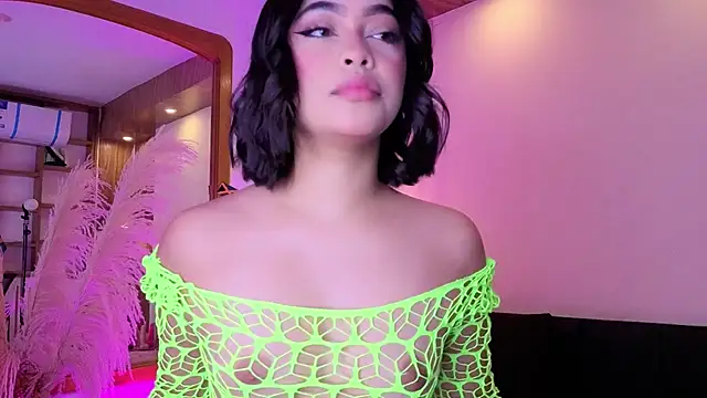 Chloe monroee online show from May 18, 2026, 3:13 am