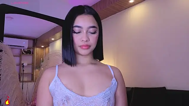Chloe monroee online show from June 13, 2026, 3:26 am