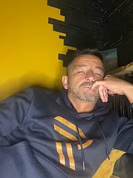 daddy3945 online show from June 8, 2026, 8:09 pm