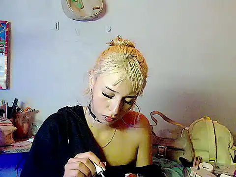 Snapshot of bunnyfoxxd chatting on July 2, 2026, 11:44 pm bunnyfoxxd online show from July 2, 2026, 11:44 pm
