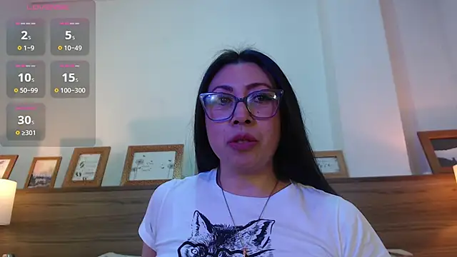 Snapshot of FranciscaVera chatting on June 13, 2026, 12:08 am FranciscaVera online show from June 13, 2026, 12:08 am
