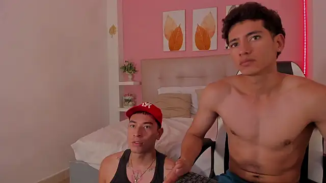 Snapshot of Alejo-and-Thiago chatting on May 31, 2026, 6:09 pm Alejo-and-Thiago online show from May 31, 2026, 6:09 pm