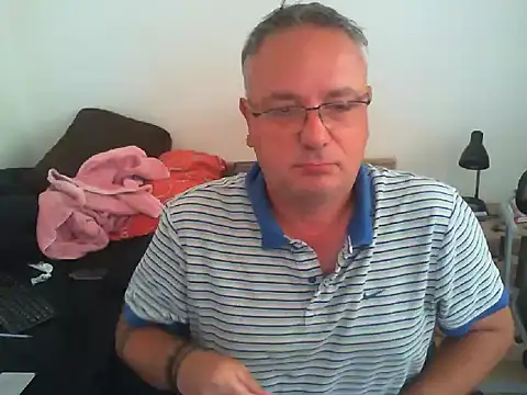 Snapshot of GeorgeCarlo chatting on June 7, 2026, 5:44 am GeorgeCarlo online show from June 7, 2026, 5:44 am