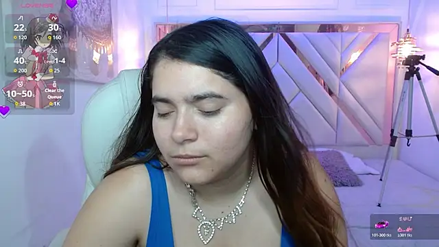 Laurha  online show from July 16, 2026, 7:31 pm