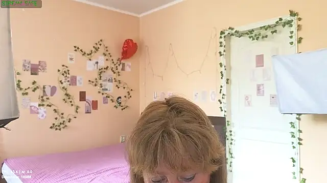 Snapshot of Melania_Cook chatting on June 30, 2026, 10:27 am Melania Cook online show from June 30, 2026, 10:27 am