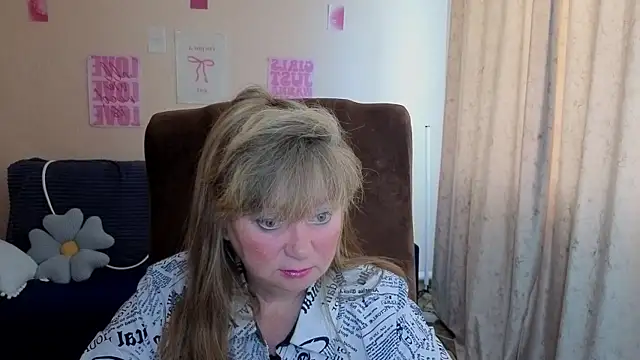 Snapshot of Melania_Cook chatting on July 1, 2026, 10:17 am Melania Cook online show from July 1, 2026, 10:17 am