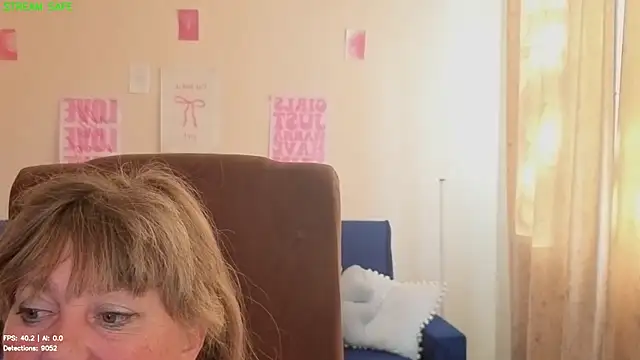Snapshot of Melania_Cook chatting on July 17, 2026, 2:56 pm Melania Cook online show from July 17, 2026, 2:56 pm