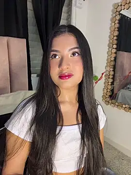 Snapshot of SabrinaX_X chatting on June 19, 2026, 12:26 am SabrinaX X online show from June 19, 2026, 12:26 am
