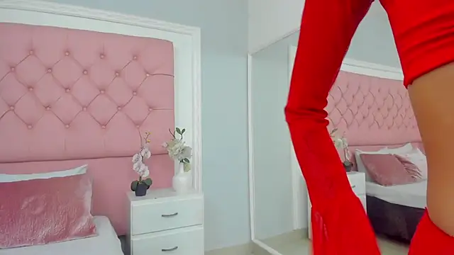 SarahDoll   online show from June 12, 2026, 5:34 pm
