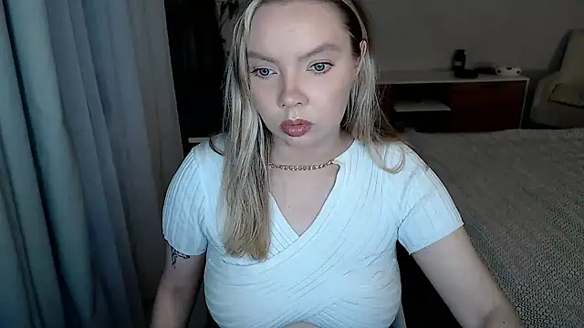 PolinaXXXXXJones online show from June 9, 2026, 5:35 pm