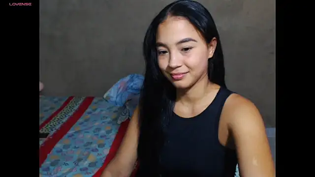 Snapshot of LukeAndZoey chatting on June 6, 2026, 9:41 pm LukeAndZoey online show from June 6, 2026, 9:41 pm