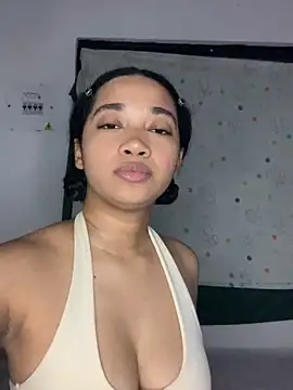  sweetSabrina- online show from May 14, 2026, 11:55 pm